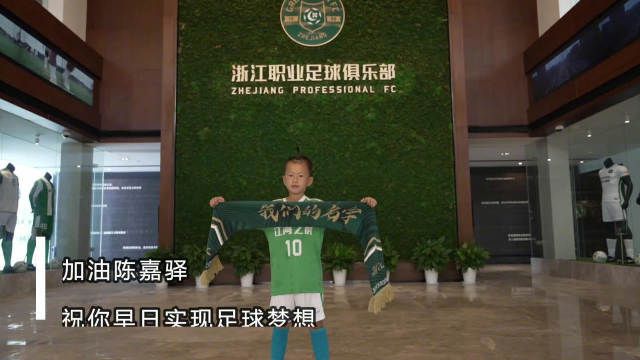 泰晤士：拉特克利夫会带来新人，曼联现总监默塔夫将离职泰晤士报报道，随着拉特克利夫爵士收购曼联25%股份，并接管足球事务后，曼联现任足球总监默塔夫将跟随CEO阿诺德的脚步，离开在俱乐部的职位。